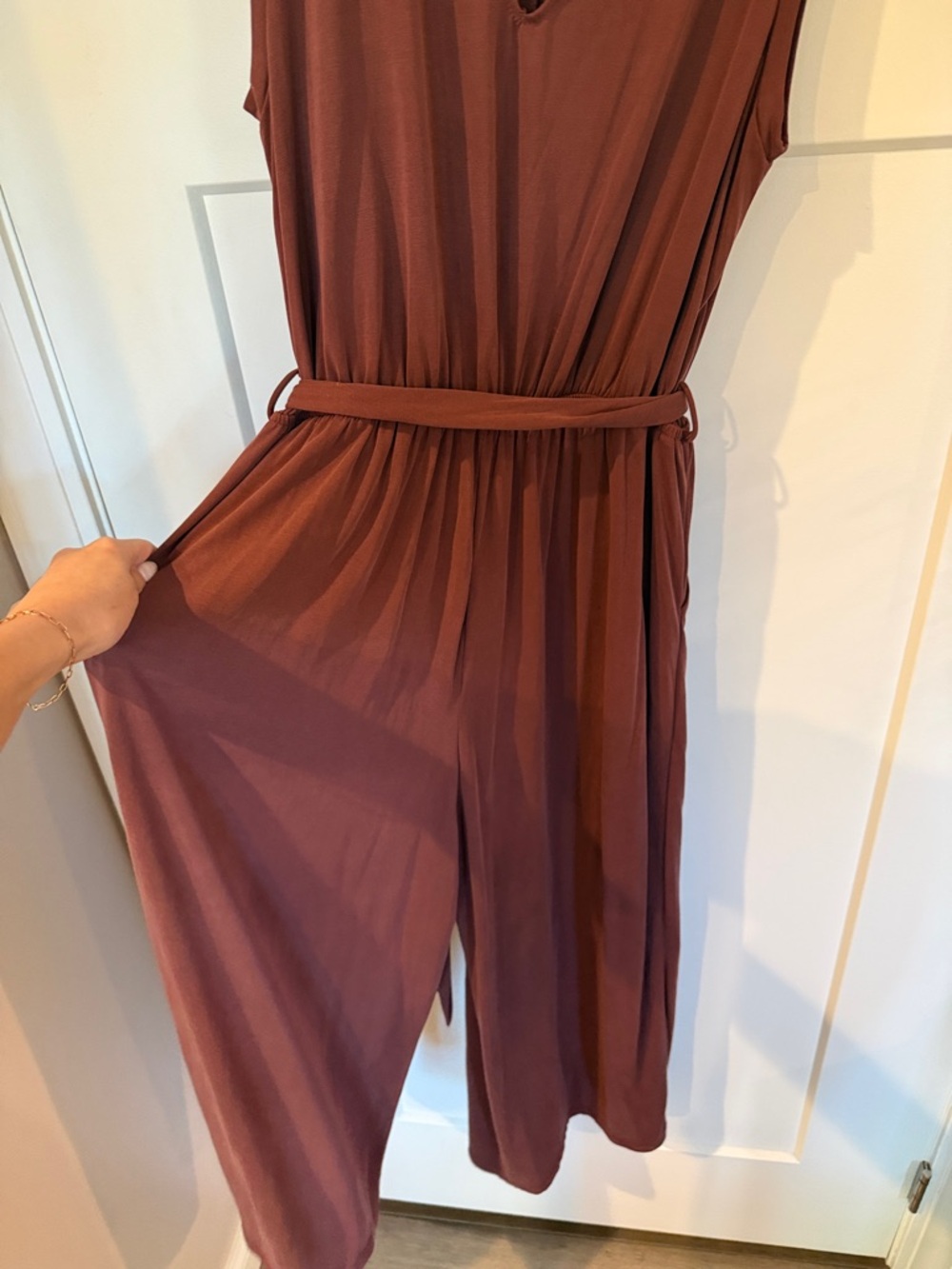 GILLI Deep Mauve Sleeveless Wide Leg Jumpsuit | Tie Waist | Casual | Pockets - Picture 3 of 4